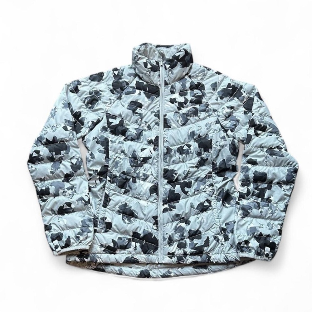 Women’s The North Face 550 puffer jacket in abstract camo